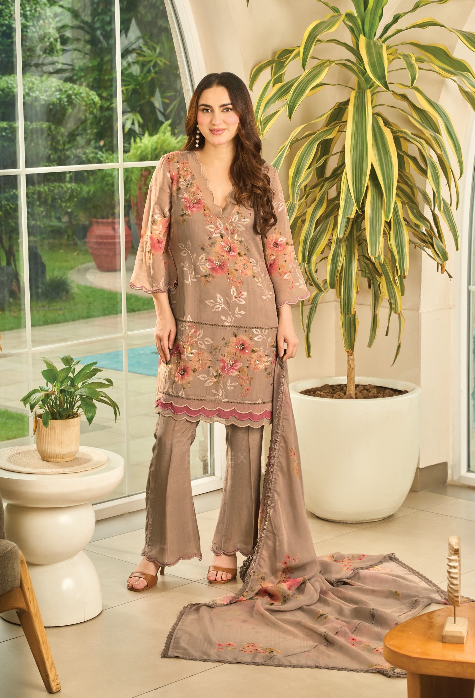 PRINTED SEQUINS ORGANZA WITH DELICATE EMBROIDERY 